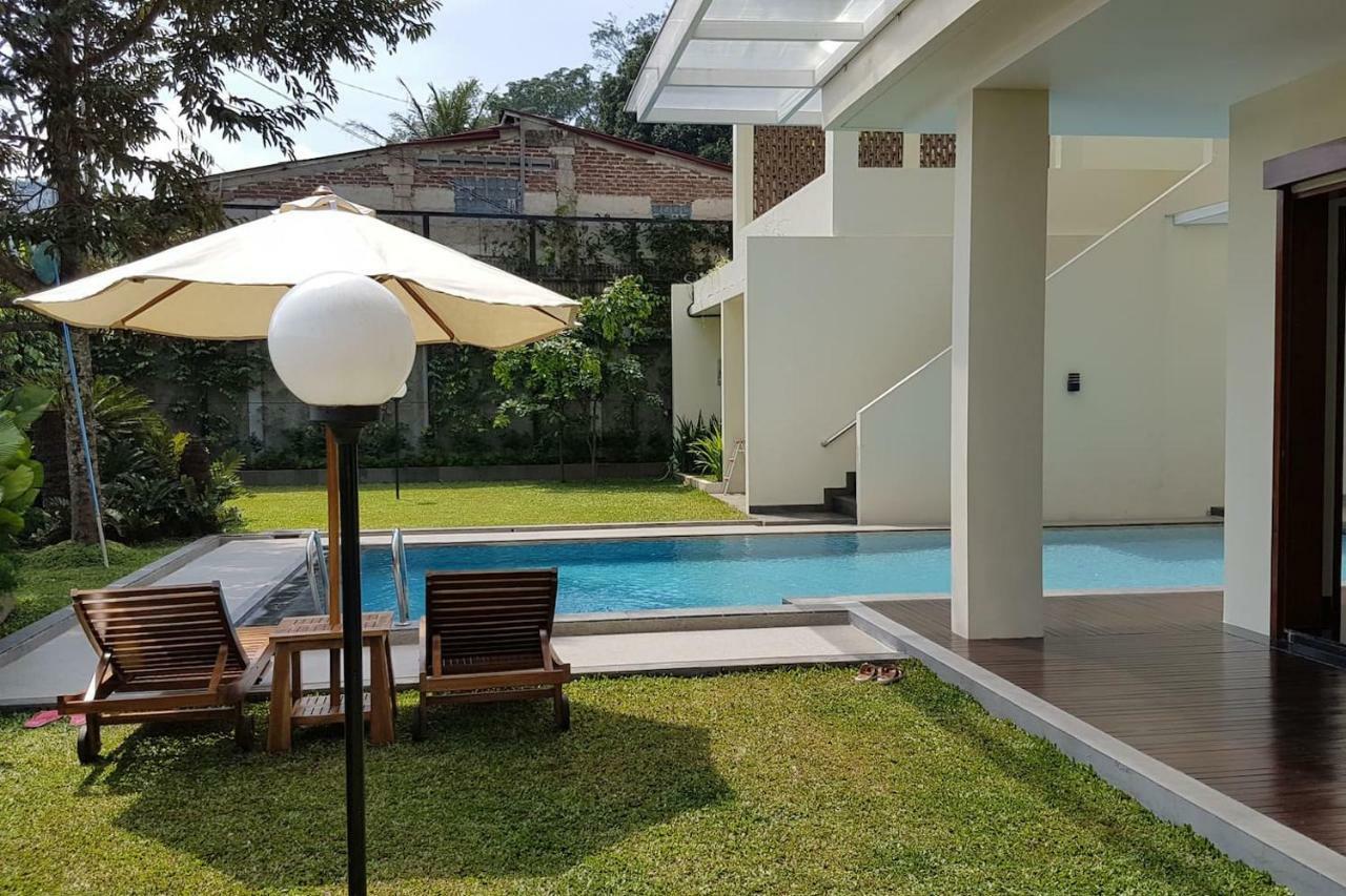 Bukit Dago Palace 22 Бандунг Екстериор снимка